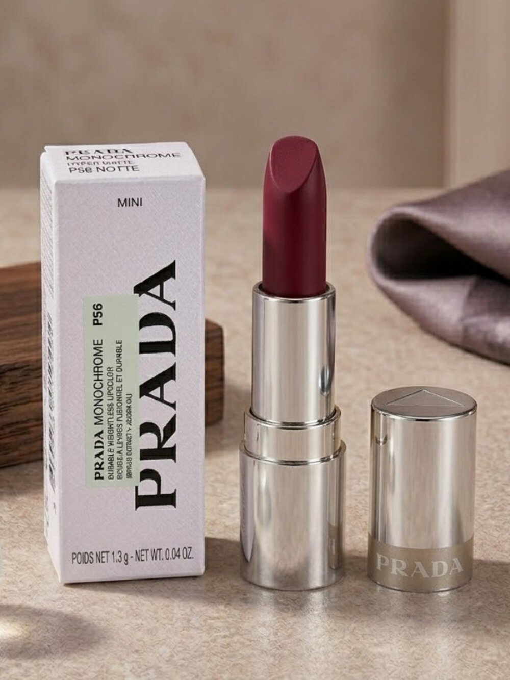 Prada Monochrome Durable Weightless Lipcolor Hyper Matte P56 NOTTE